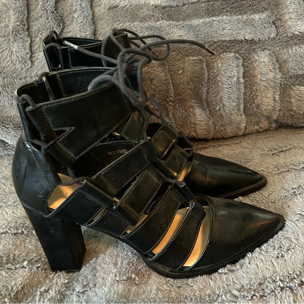 🎉 Host Pick 🎉 Loeffler Randall Black Pointed Lace-Up Women's Heels - Picture 2 of 8